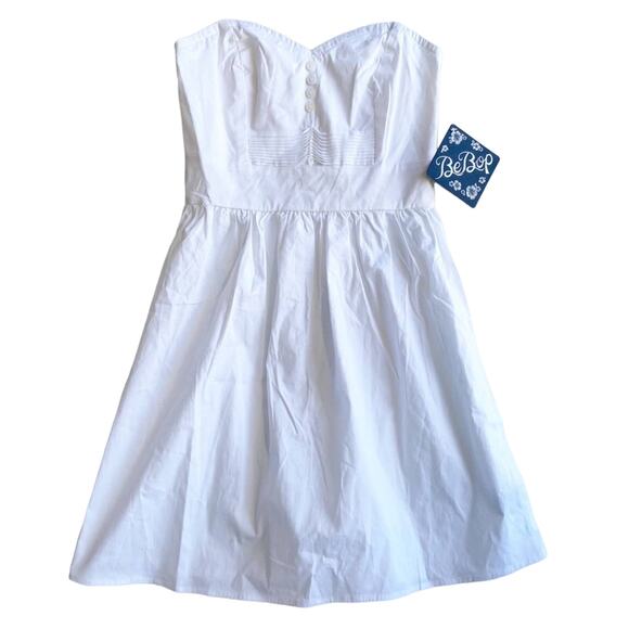 Bebop S White Strapless Pleated Button Sweetheart Neck Short Mini Dress - Picture 2 of 6